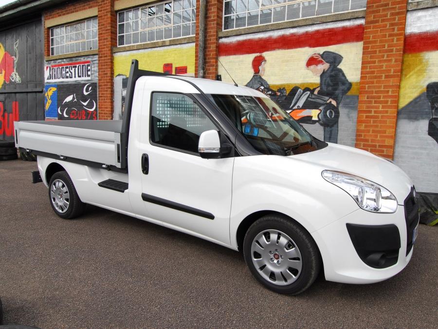  Fiat Doblo Work Up 2011 года  (UK) (фото 6 из 14)